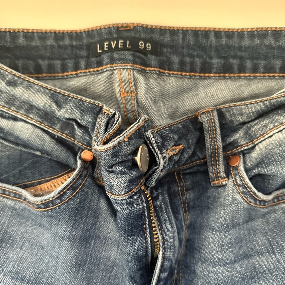 LEVEL 99 Cropped Distressed Denim Jeans - Picture 7 of 7